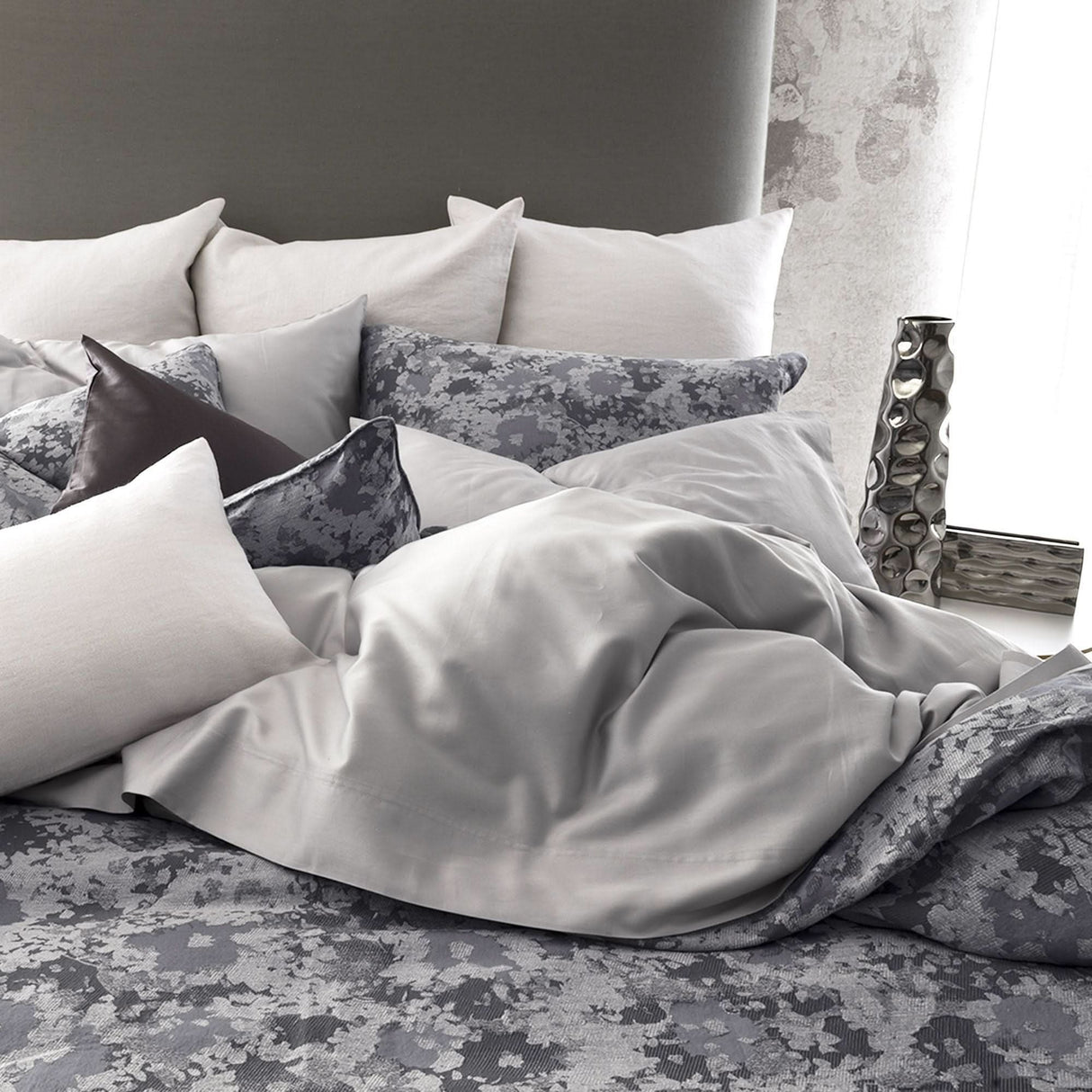 St Genève Sakura Duvet Cover in Moonlight colourway