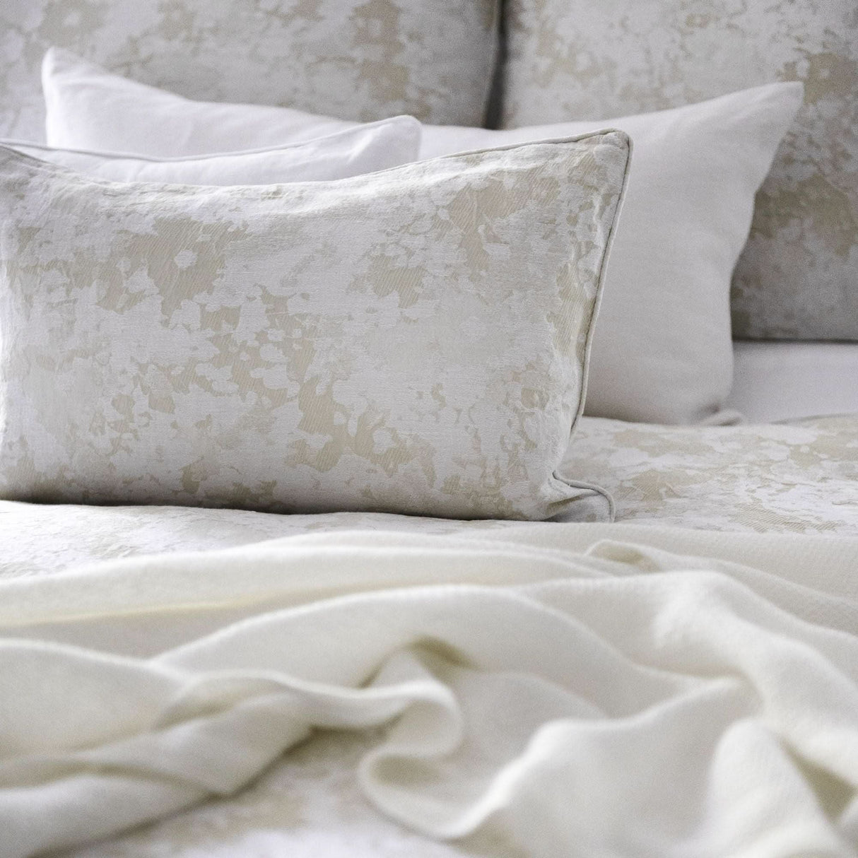St Genève Sakura Duvet Cover in Parchment colourway