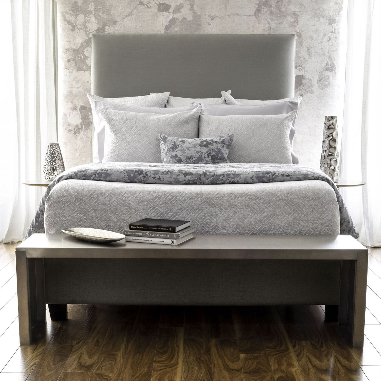 St Genève Scala Matelassé in Grey colourway