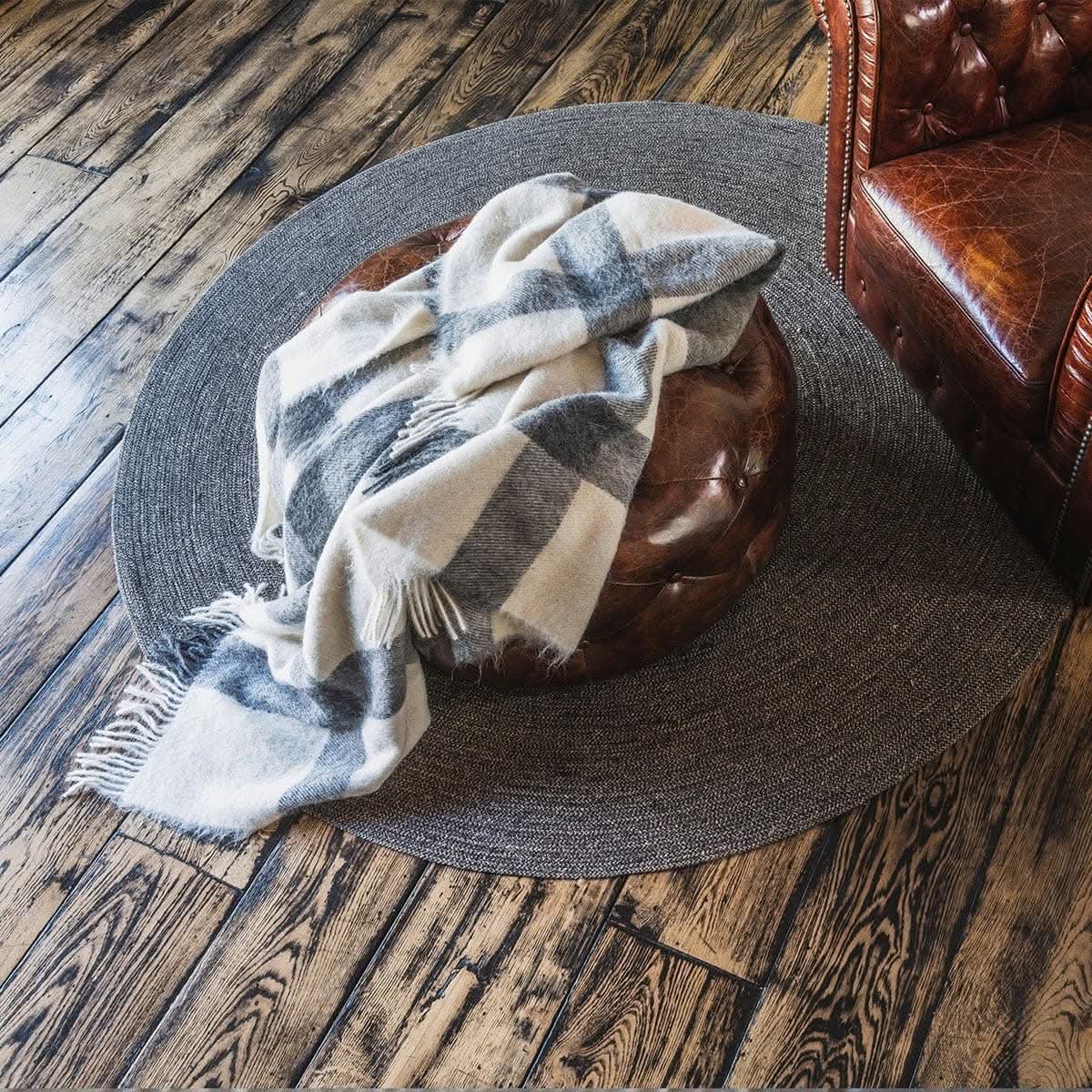 Ecossais Gris Crème (Cream & Grey Plaid) 100% Pure Alpaca Throws by Brun de Vian-Tiran of France @ TMASC in Canada