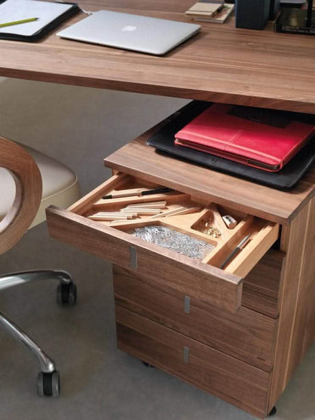 TEAM 7 cubus desk. photo: TEAM 7 - Available in Canada at The Mattress & Sleep Co.