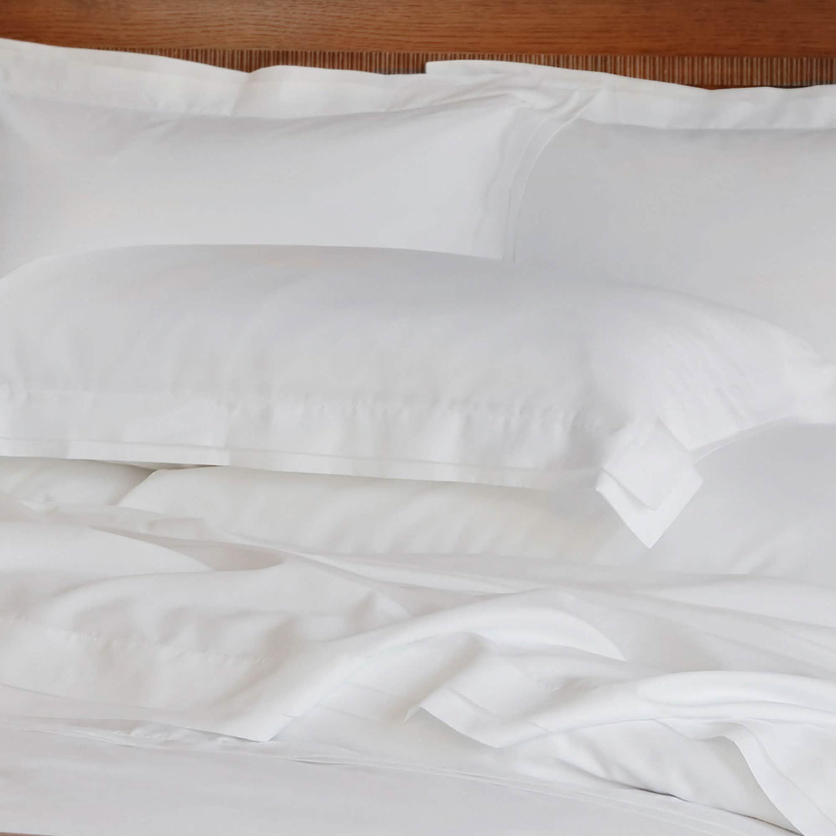 Bellino shams and pillowcases in white