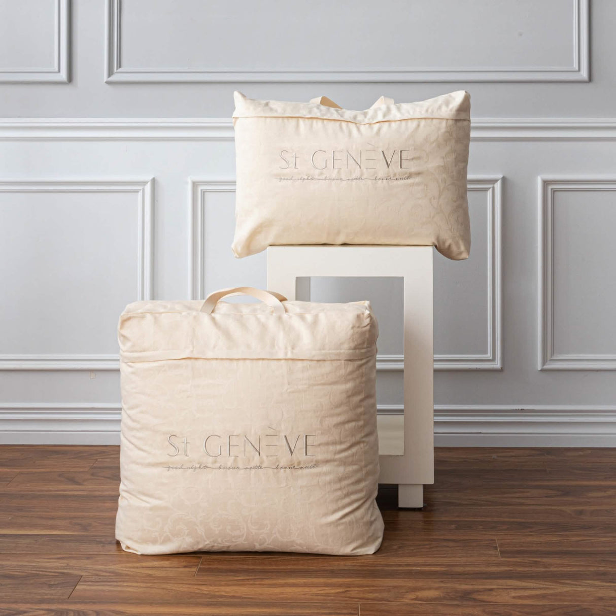All St Genève Eiderdown and James Bay Wild Canadian goose down duvets and pillows include a specially-made reusable cloth bag