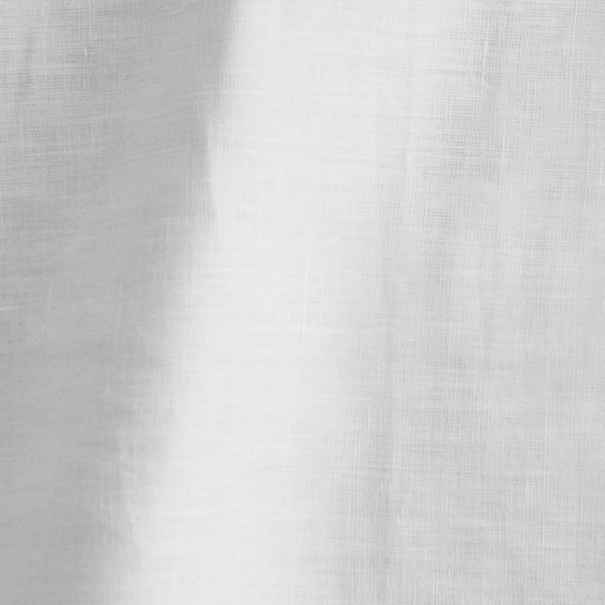 Linen Premier is a classic 150 gsm Italian-loomed linen