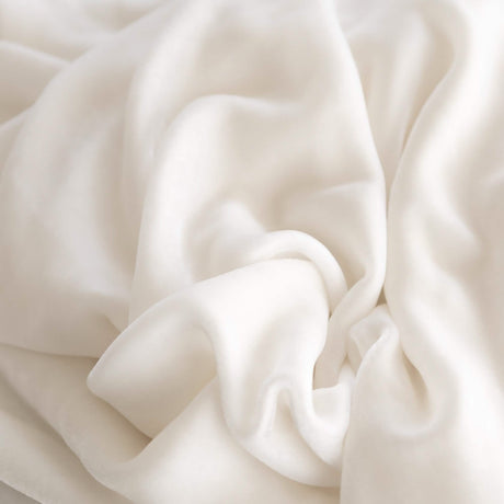 Divina Throws & Cushions