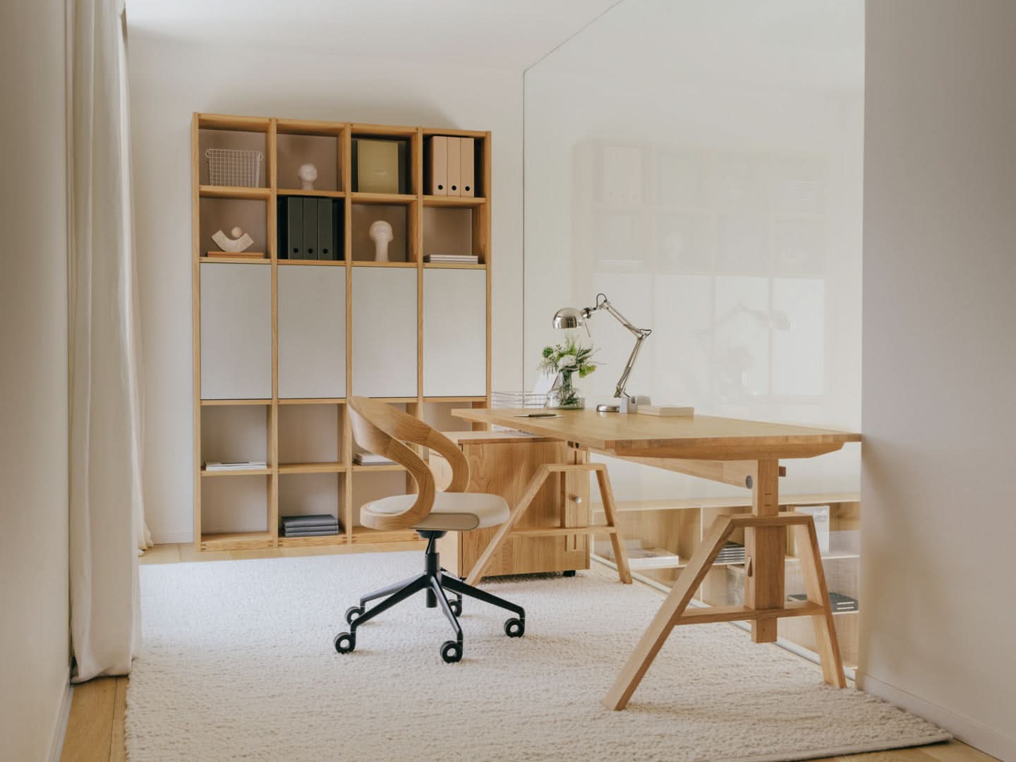 TEAM 7 atelier desk. photo: TEAM 7 - Available in Canada at The Mattress & Sleep Co.