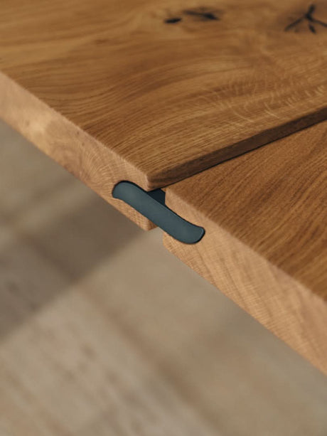 TEAM 7 echt.zeit table in natural oak. photo: TEAM 7 - Available in Canada at The Mattress & Sleep Co.