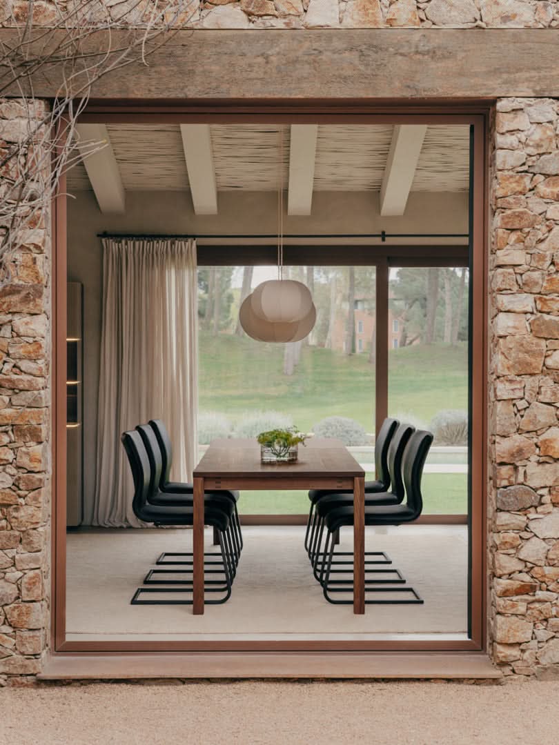 TEAM 7 magnum table in walnut. photo: TEAM 7 - Available in Canada at The Mattress & Sleep Co.