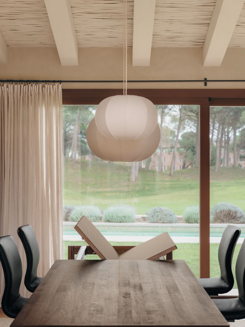 TEAM 7 magnum table in walnut. photo: TEAM 7 - Available in Canada at The Mattress & Sleep Co.