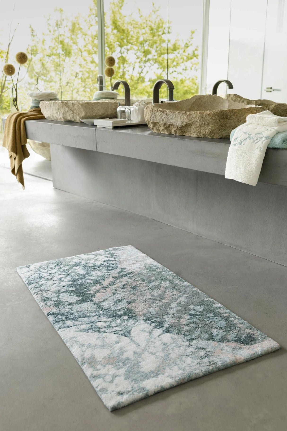 The A&H Monoke Bath Rug is made from 100% Giza Egyptian Cotton Long Staple and is available in two sizes
