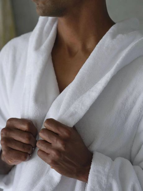 A&H Alex Robe in 100 White