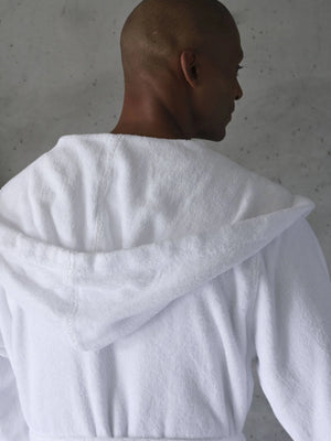 A&H Alex Robe in 100 White