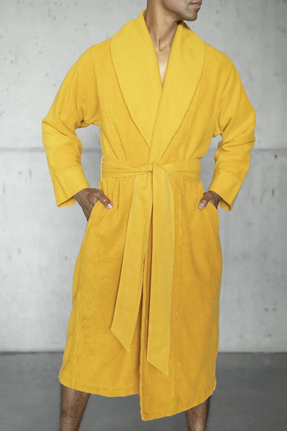 A&H Amigo Robe in 870 Curcuma