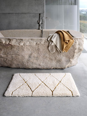 A&H Heritage Bath Rug in 800 Gold. 101 Ecru base + 840 Gold w/ Metallic Lurex Shimmer Highlights
