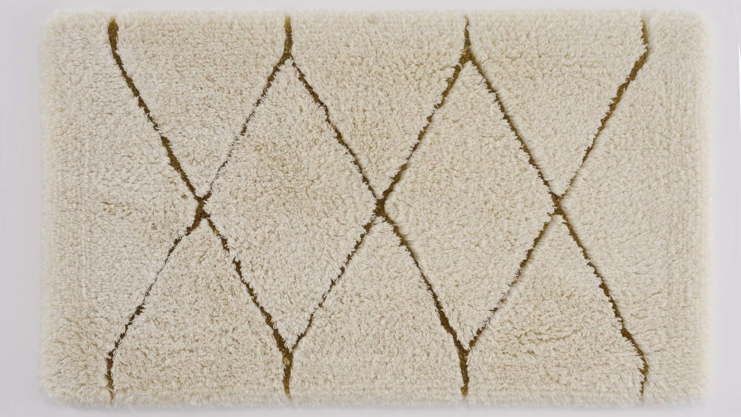 A&H Heritage Bath Rug in 800 Gold. 101 Ecru base + 840 Gold w/ Metallic Lurex Shimmer Highlights