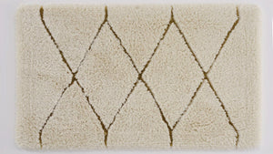 A&H Heritage Bath Rug in 800 Gold. 101 Ecru base + 840 Gold w/ Metallic Lurex Shimmer Highlights