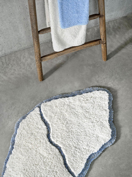 A&H Jess Bath Rug in 330 Powder Blue. 100 White plush pile + lurex (shimmer) powder blue trim