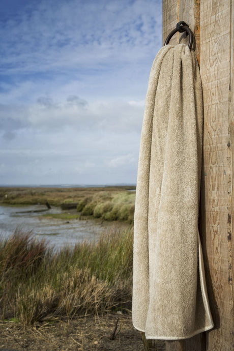 A&H Lino Towels are two-tone, reversible in 101 Ecru and 770 Linen