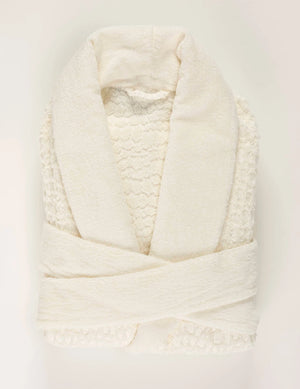 A&H Lodge Robe in 103 Ivory