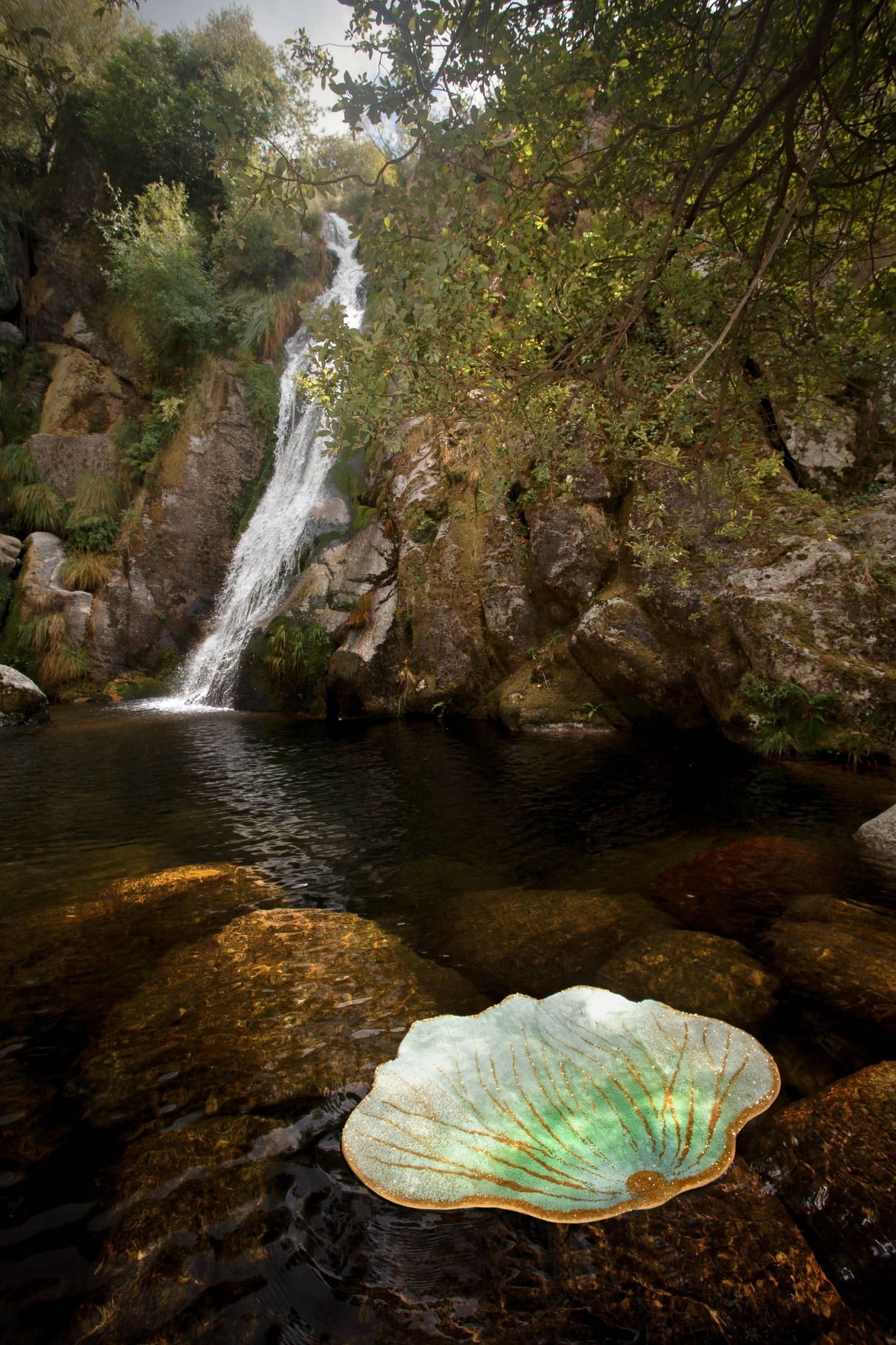 The A&H Lotus Bath Rug is made from 100% Giza Egyptian Cotton Long Staple