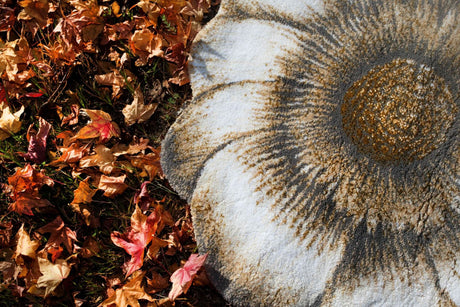 A&H Magnolia Bath Rug - 31" Diameter