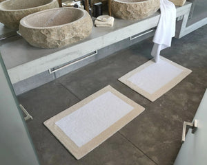 A&H Origine Reversible Bath Rug in 101 Ecru (Border) and 100 White (Inset). 100% Giza Egyptian Cotton Long Staple