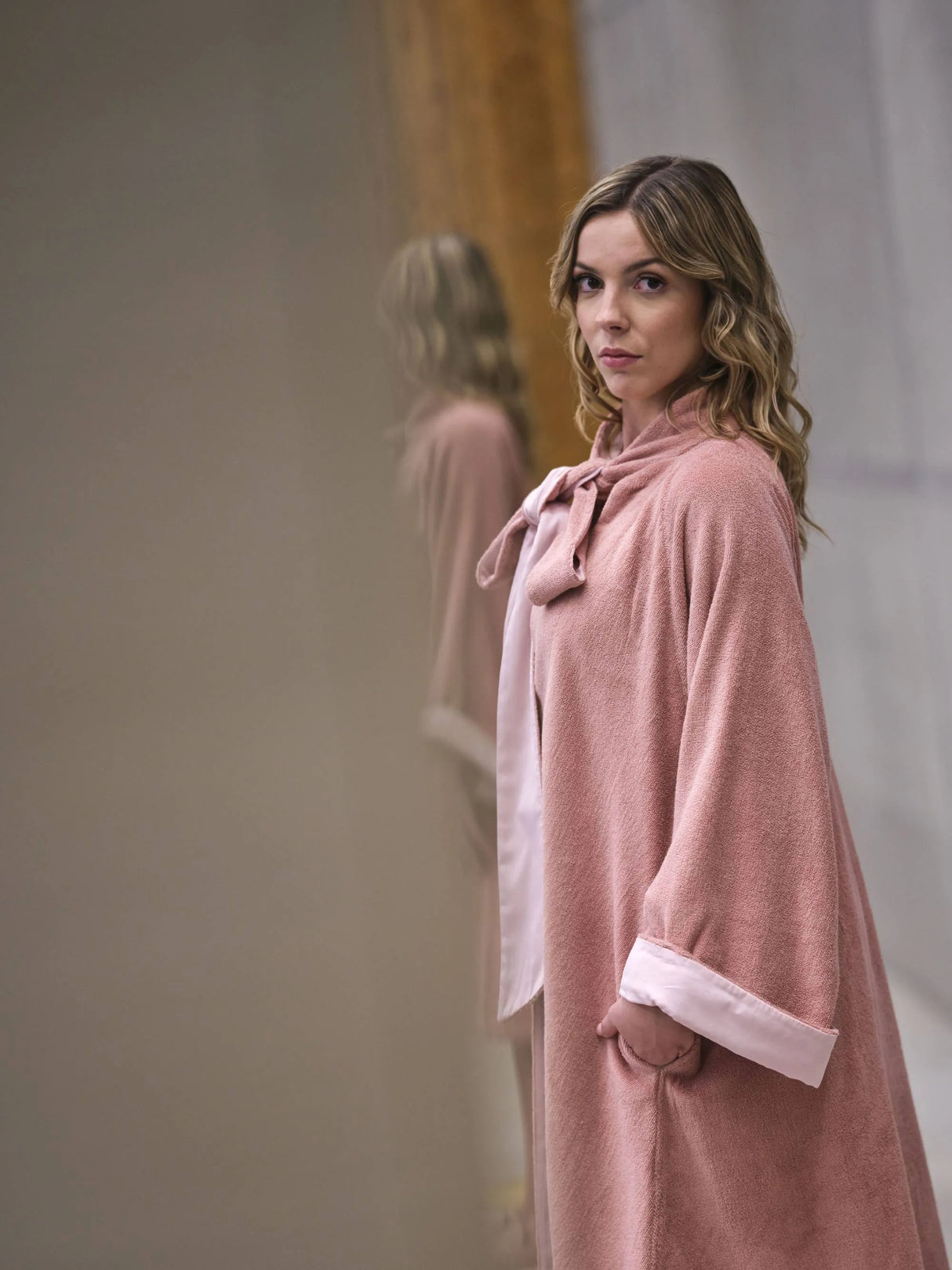 A&H Palacio Robes feature A&H 515 Rosette terry, double-faced with Celso de Lemos Secret sateen. Both fabrics are made from 100% Giza Egyptian Cotton Extra-Long Staple