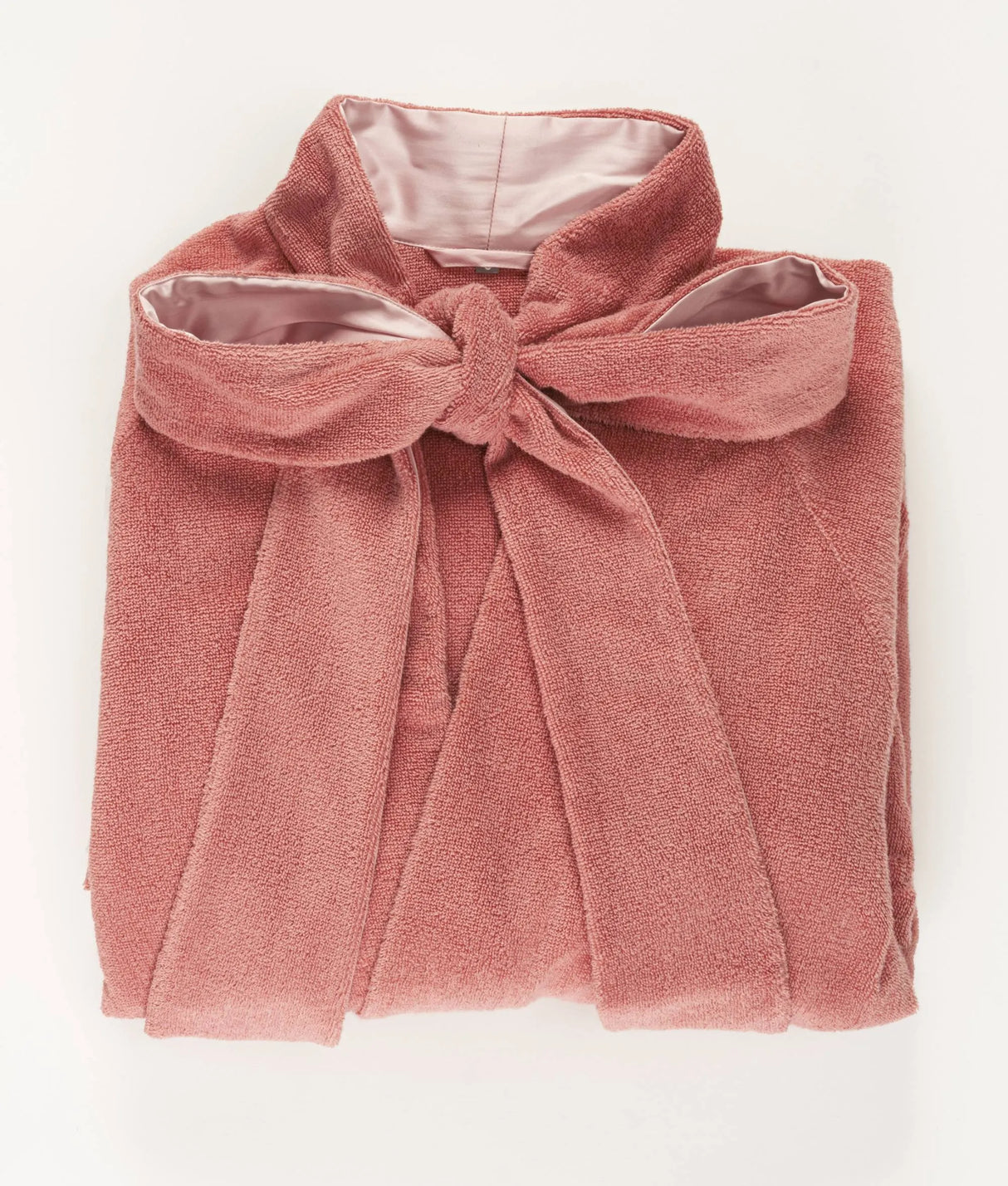 A&H Palacio Robes feature A&H 515 Rosette terry, double-faced with Celso de Lemos Secret sateen. Both fabrics are made from 100% Giza Egyptian Cotton Extra-Long Staple