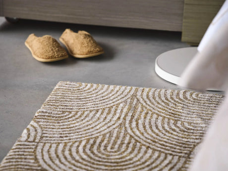 A&H Petal Bath Rug in 770 Linen