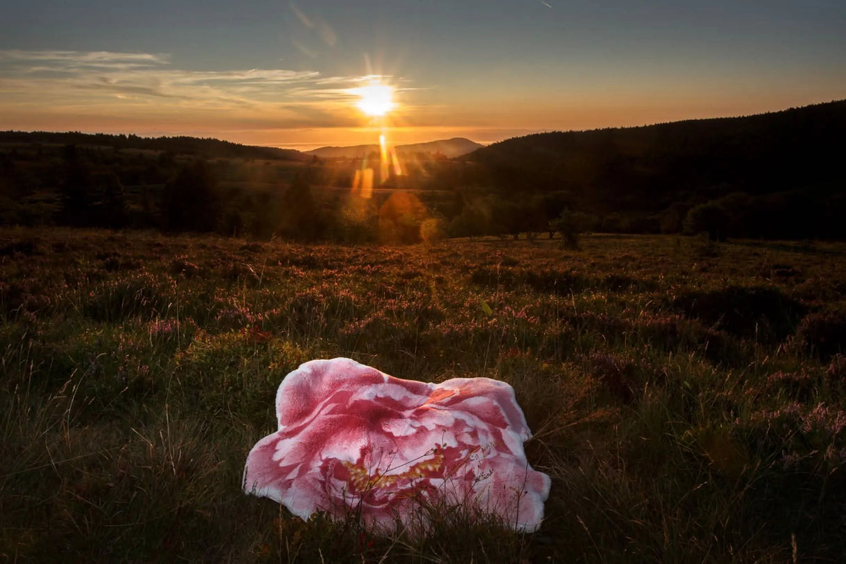 A&H Pivoine Bath Rug in 573 Flamingo, Round 39" Diam. - 100% Giza Egyptian Cotton Long Staple