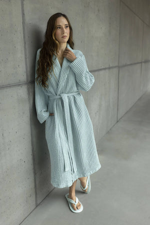 A&H Pousada Robe in 235 Ice