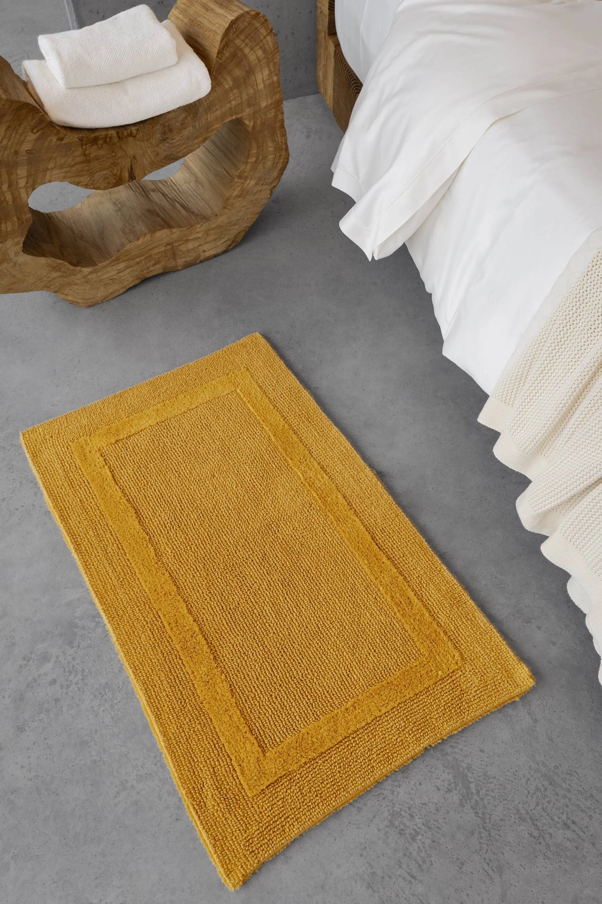 A&H Reversible Rug in 850 Safran
