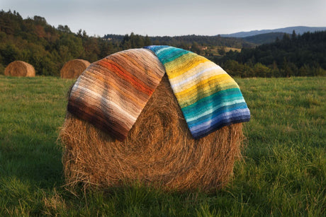 The A&H Santa Cruz Bath Rugs. Left: 737 Caramel, right: 302 Lagoon