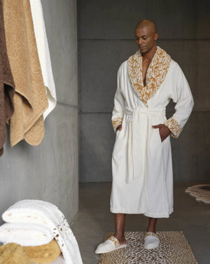 A&H Sauvage Robe in 840 Gold