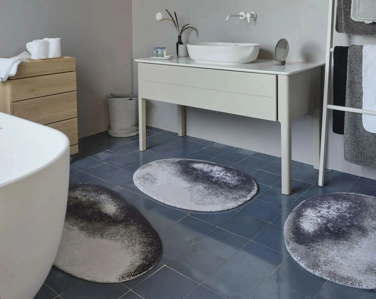A&H Stone Bath Rugs in 993 Metal. Crafted from 100% Giza Egyptian Cotton Long Staple
