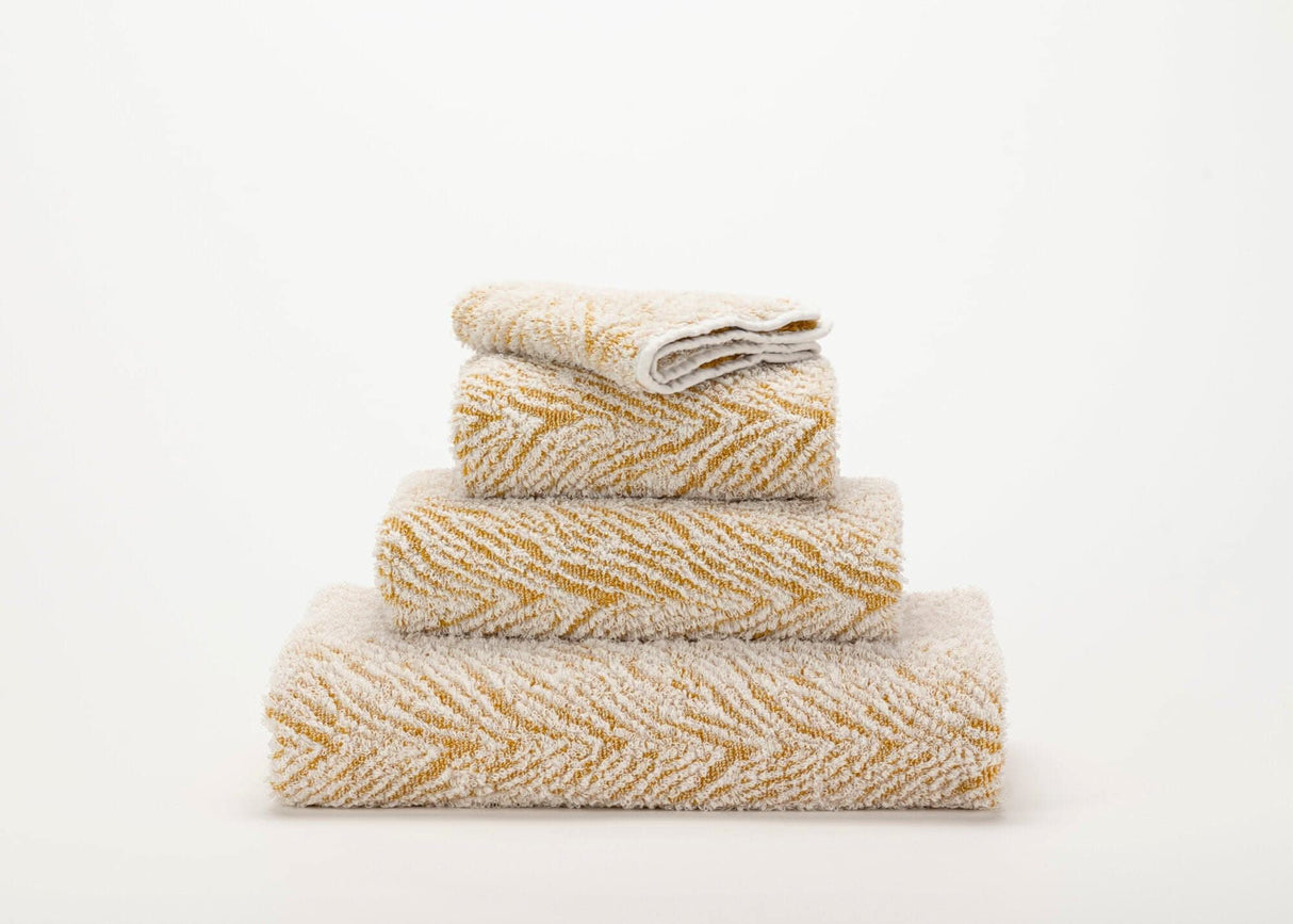 Abyss Vasco Towels in 840 Gold