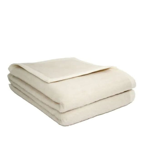 Crème / Crème 100% Alpaca Blankets by Brun de Vian-Tiran