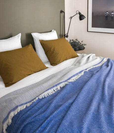Lapis Lazuli Great Throw (260 x 260 cm)