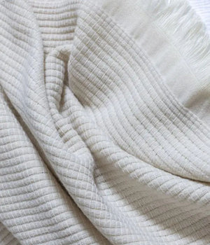 Lin (Linen) Great Throw (260 x260 cm) Closeup