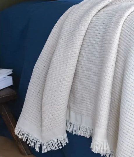 Lin (Linen) Great Throw (260 x260 cm) Closeup
