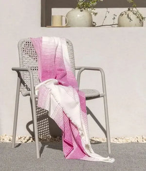 Fuchsia Throw (150 x 200 cm)