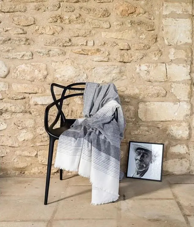 Noir (Black) Throw (150 x 200 cm)