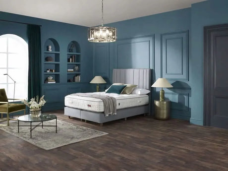 The Harrison Spinks Premium True Edge Base is a genuine boxspring with 4,200 pocket springs in queen size