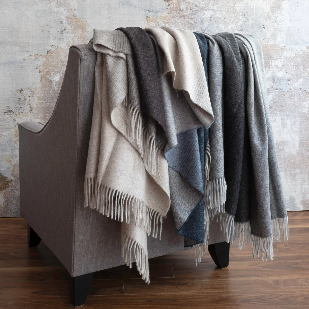 Aria Throw