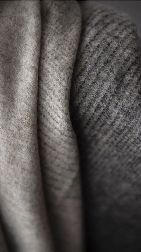 St Genève Aria Throw in Crimini gradient colourway