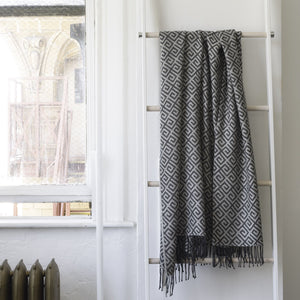 St Genève Bruno Throw in Charcoal colourway