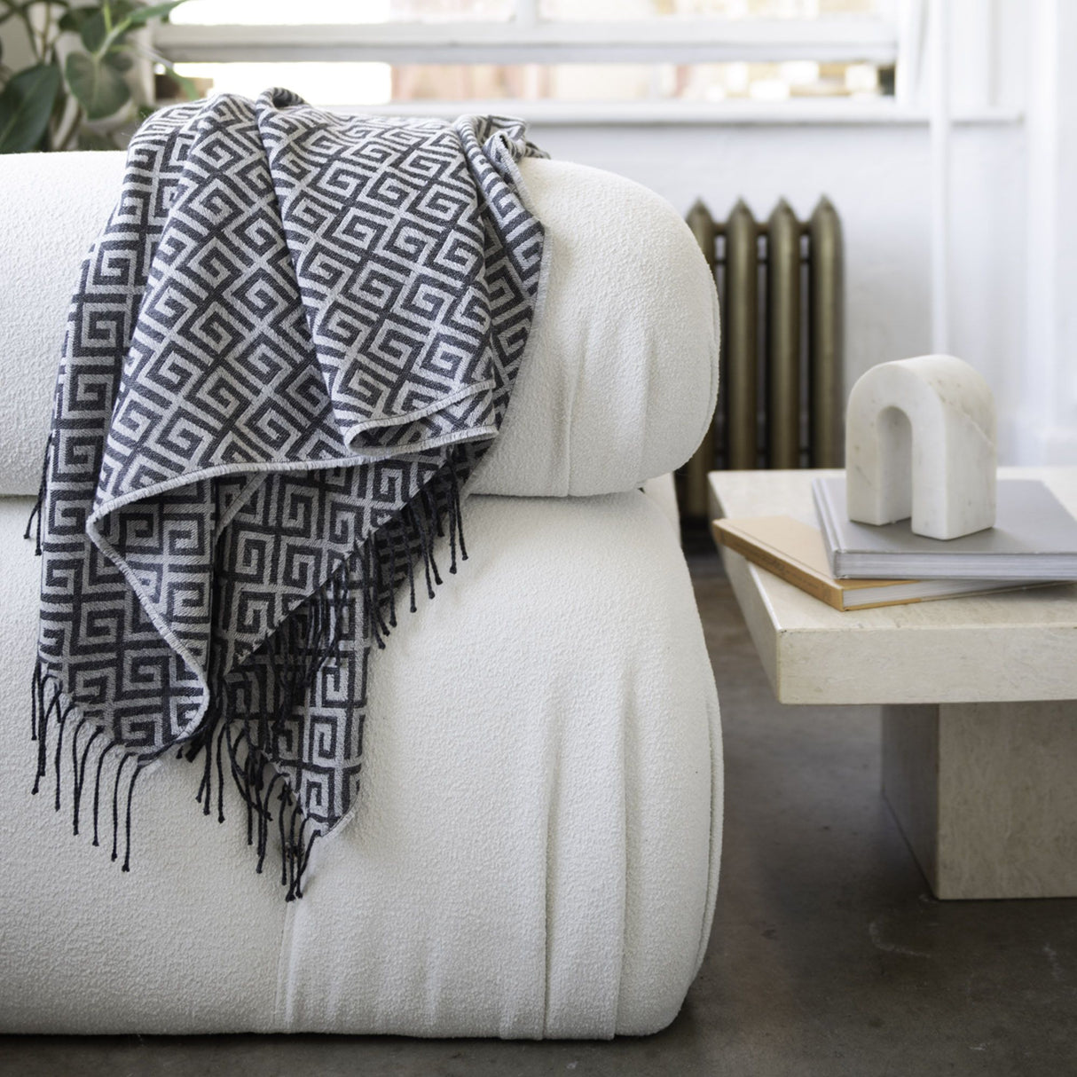 St Genève Bruno Throw in Charcoal colourway