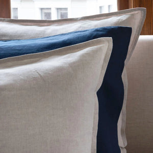St Genève Echo Linen in Marina (middle knife-edge pillow)