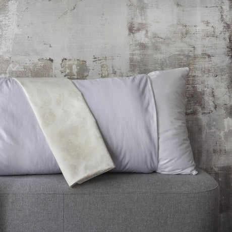 St Genève Eider Luxe pillows are uniquely constructed with a zippered outer Eiderdown envelope and a 1,000 loft Goose Down core for incredible support