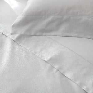St Genève Eterna in Lumina - 4" cuff on pillowcase + flat sheet, w/ Capri 100 White solid